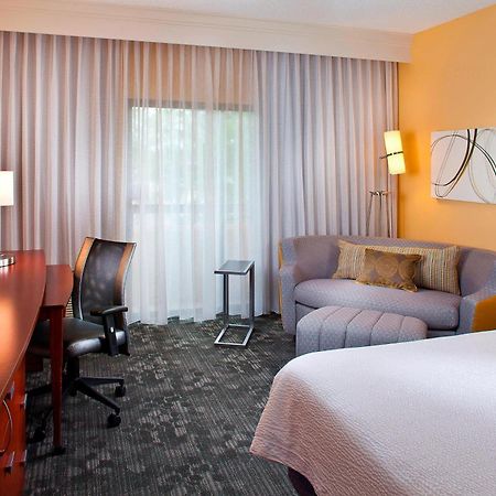 Courtyard By Marriott Huntsville University Drive Ngoại thất bức ảnh
