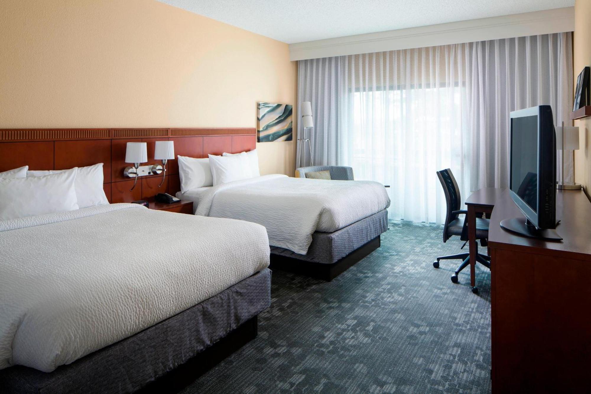 Courtyard By Marriott Huntsville University Drive Ngoại thất bức ảnh