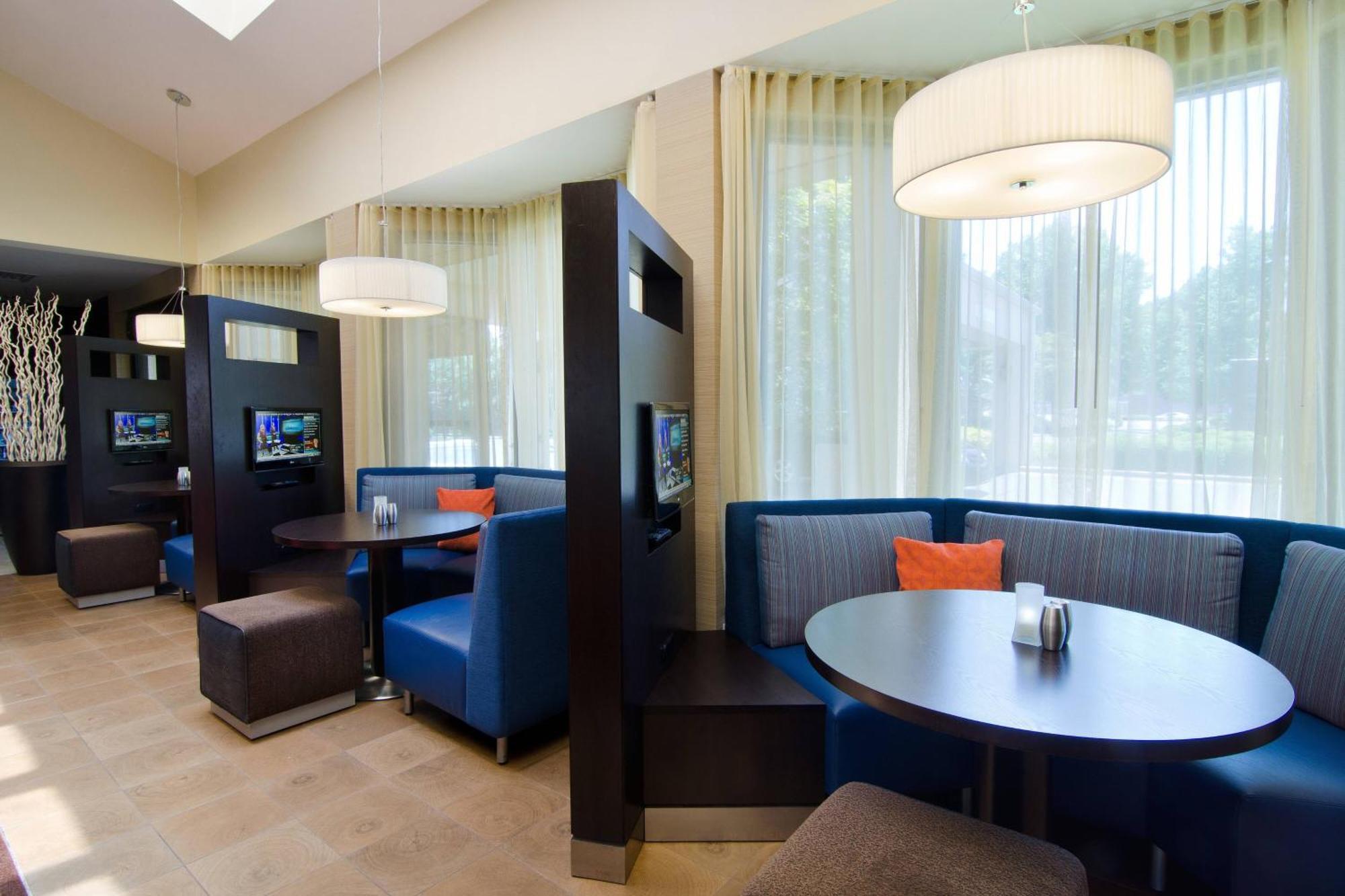 Courtyard By Marriott Huntsville University Drive Ngoại thất bức ảnh