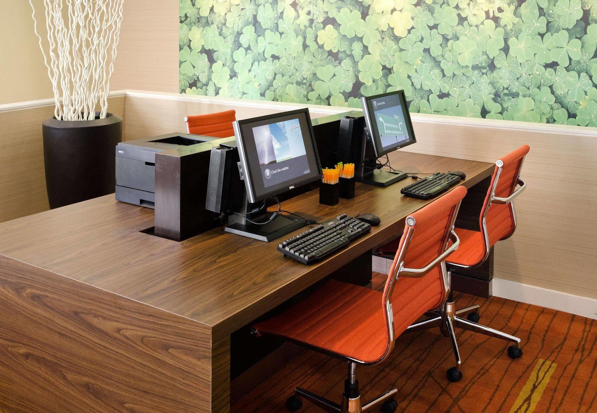 Courtyard By Marriott Huntsville University Drive Kinh doanh bức ảnh
